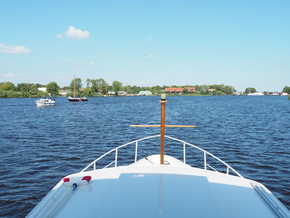 Varen op de Friese Meren met een yacht