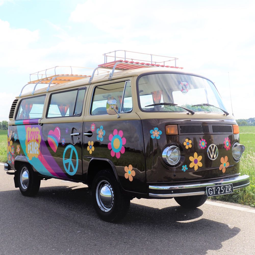 Flower power Volkswagenbusje te huur