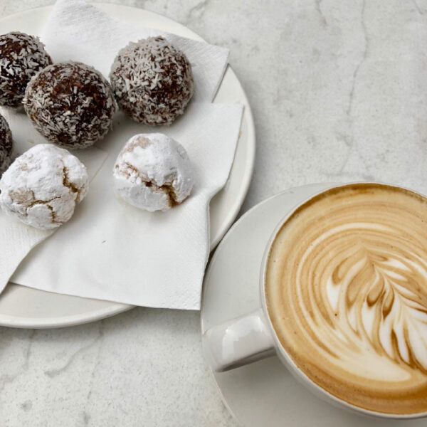 Cappuccino en chocoladeballetjes