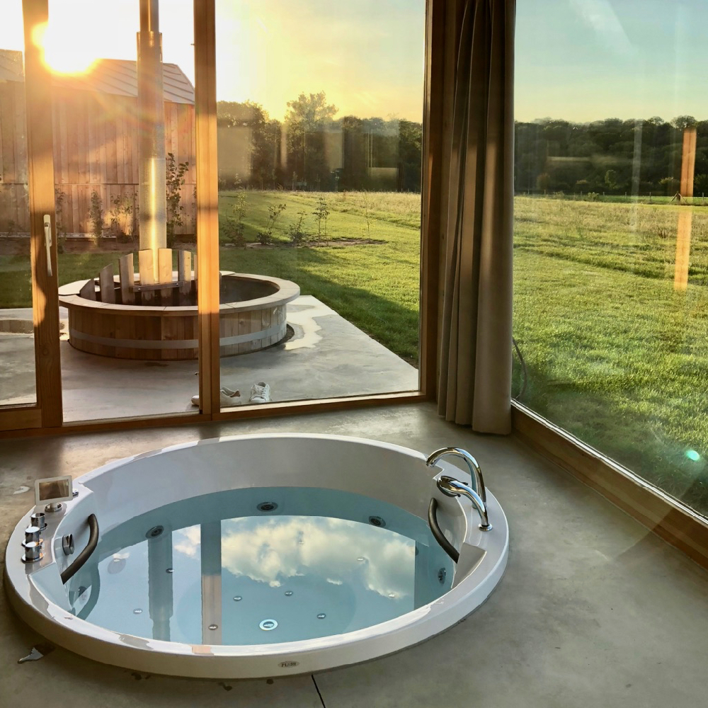 Natuurloft® Water heeft een bubbelbad en jacuzzi
