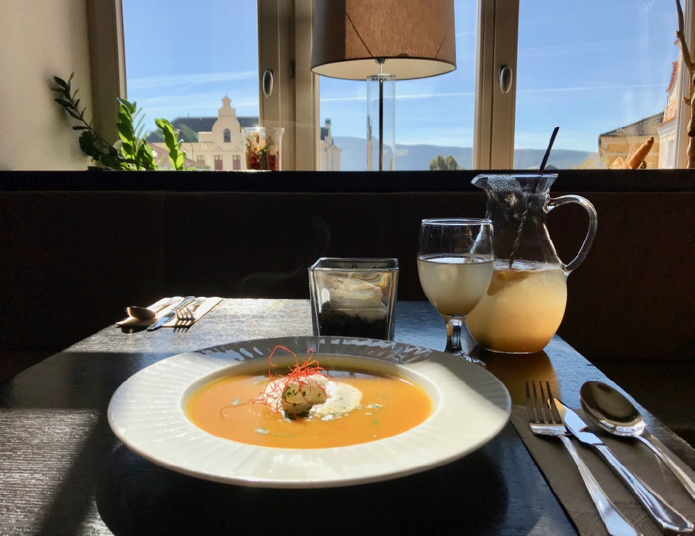 Knoflooksoep bij Kašperk hotel