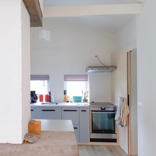 Doorkijkje naar de keuken van FINT Lauwersoog