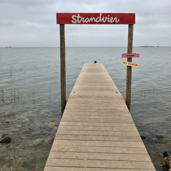 Steiger in het IJsselmeer