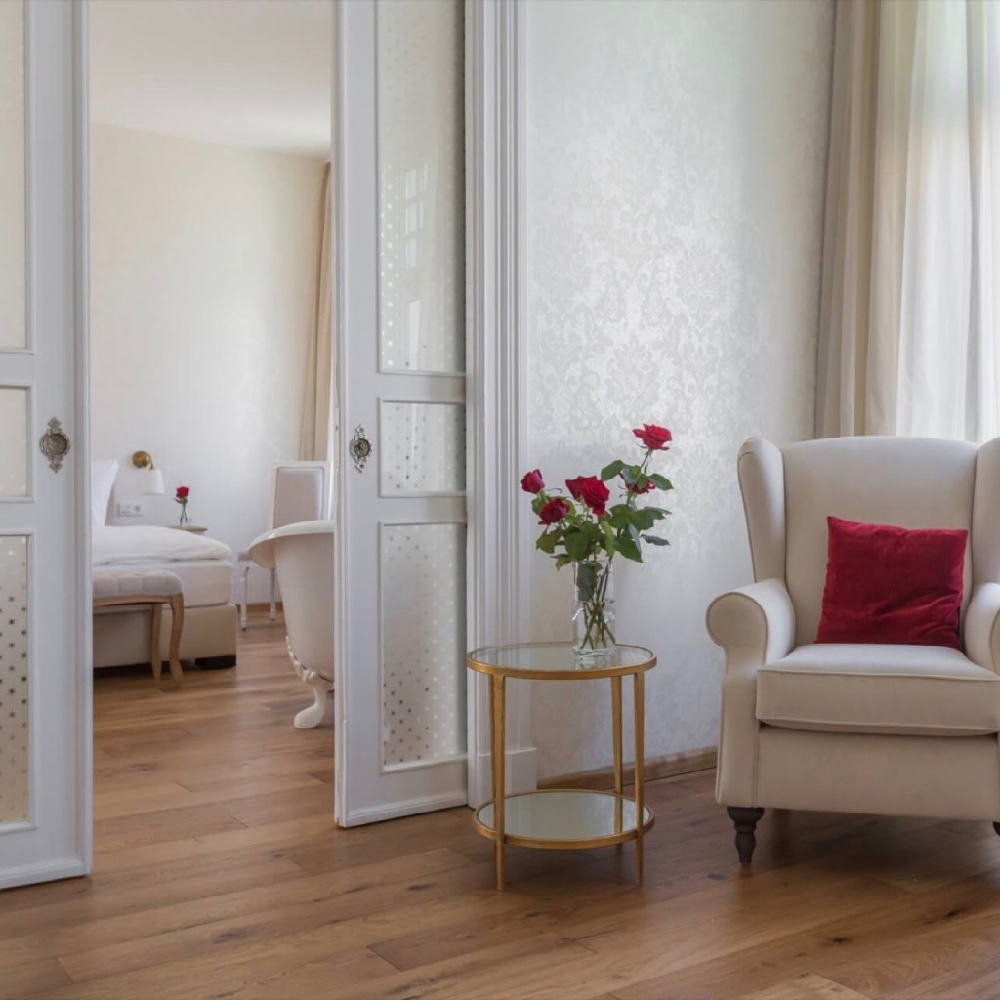 Romantische suite met vrijstaand bad in een hotel