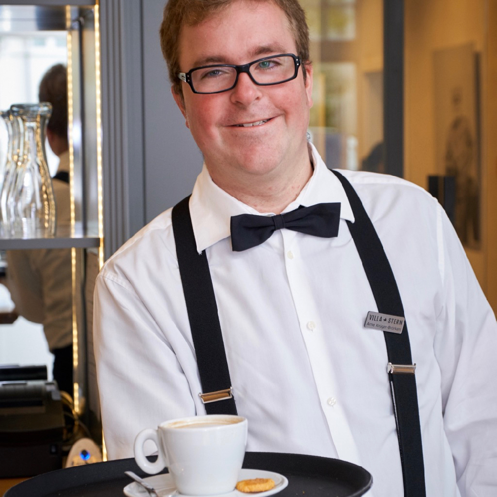 Enthousiaste bediening in een hotel
