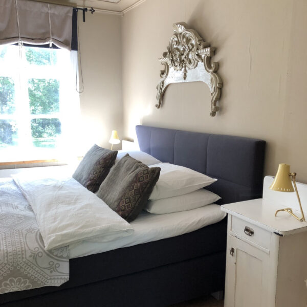 Bed hoofd met kussens