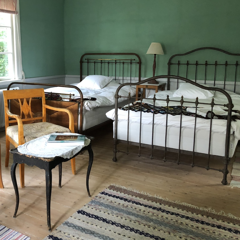 Twee spijlenbedden in B&B