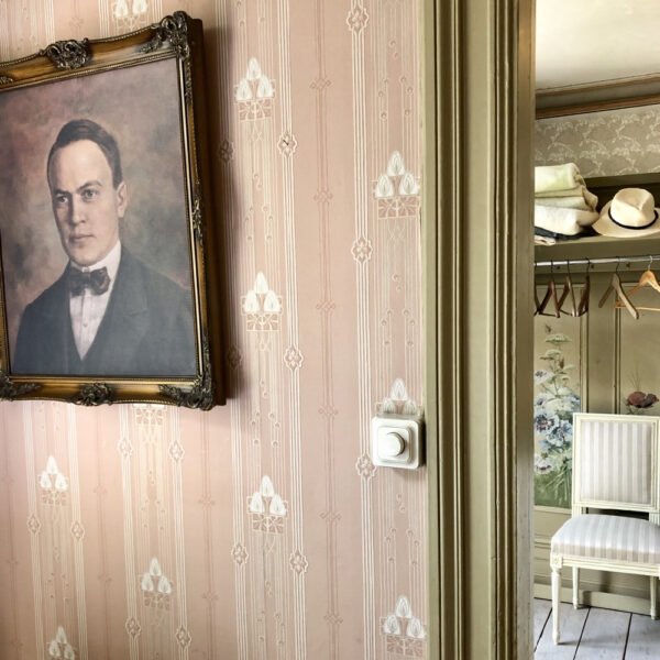 Schilderij op vintage behang