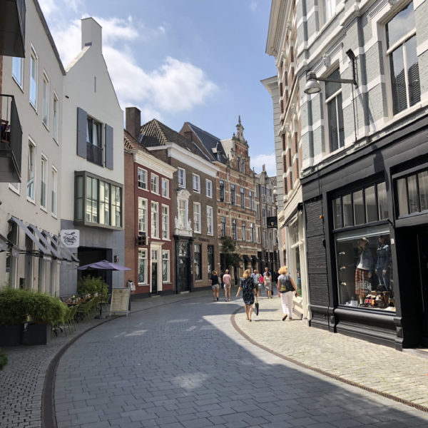 Charmante winkelstraat in Breda