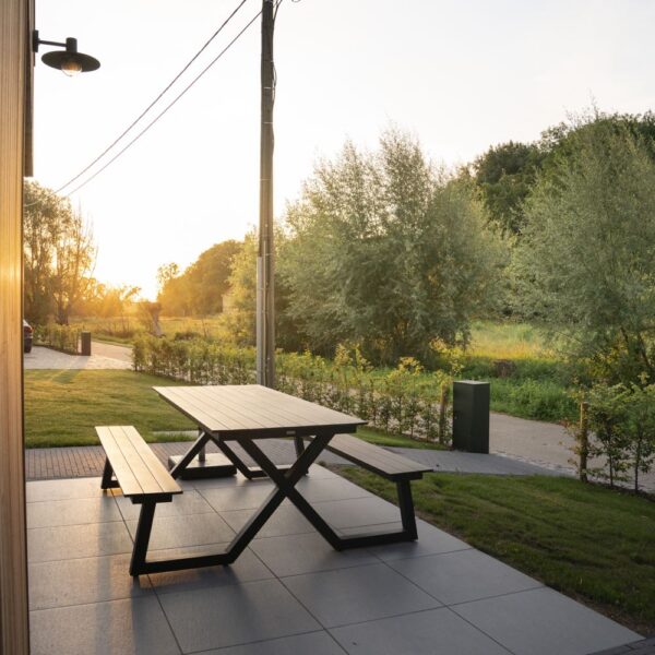 Terras in de ochtendzon