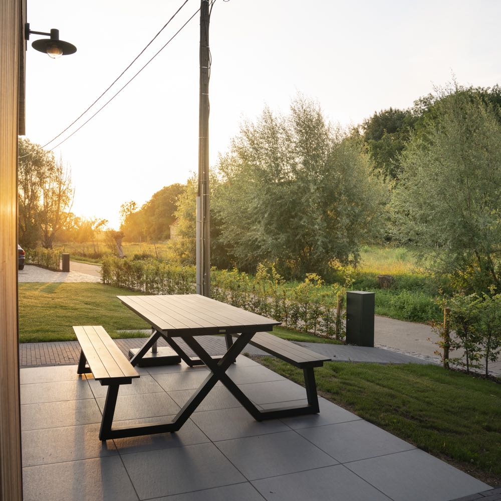 Terras in de ochtendzon
