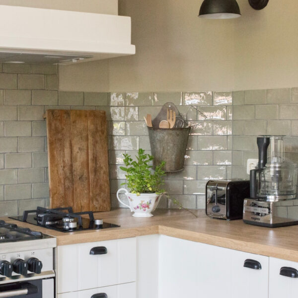 Keuken van de groepsaccommodatie in Limburg