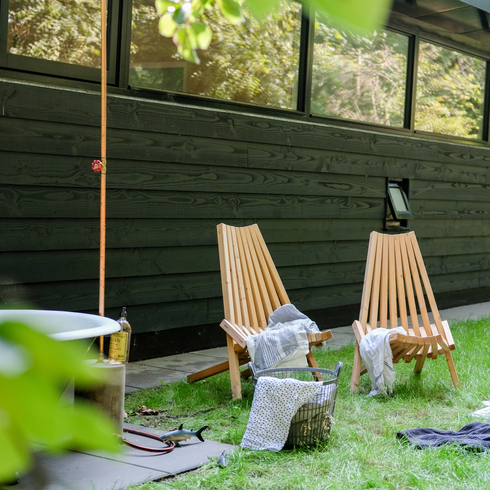 Buitendouche bij het vakantiehuisje