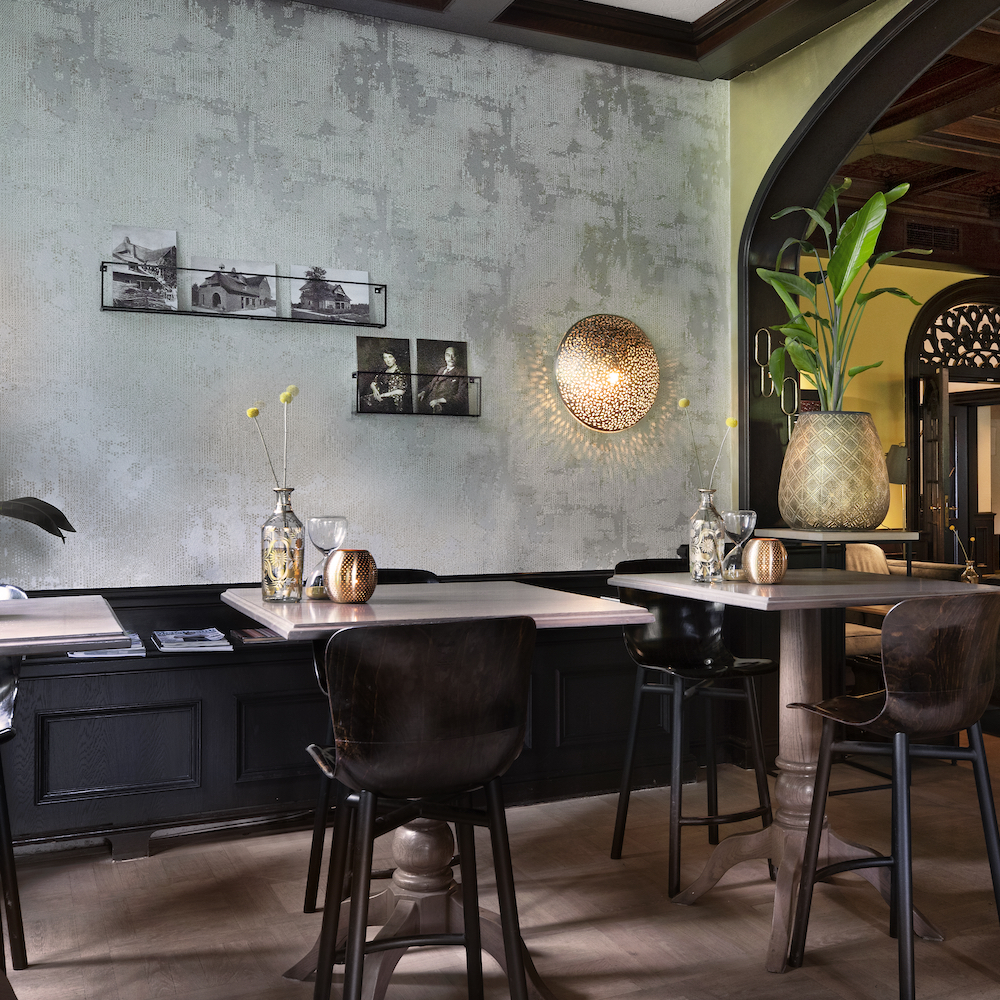 Modern interieur van een hotelrestaurant in Twente
