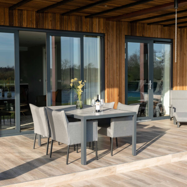 Terras van wellnessappartement in het Vechtdal