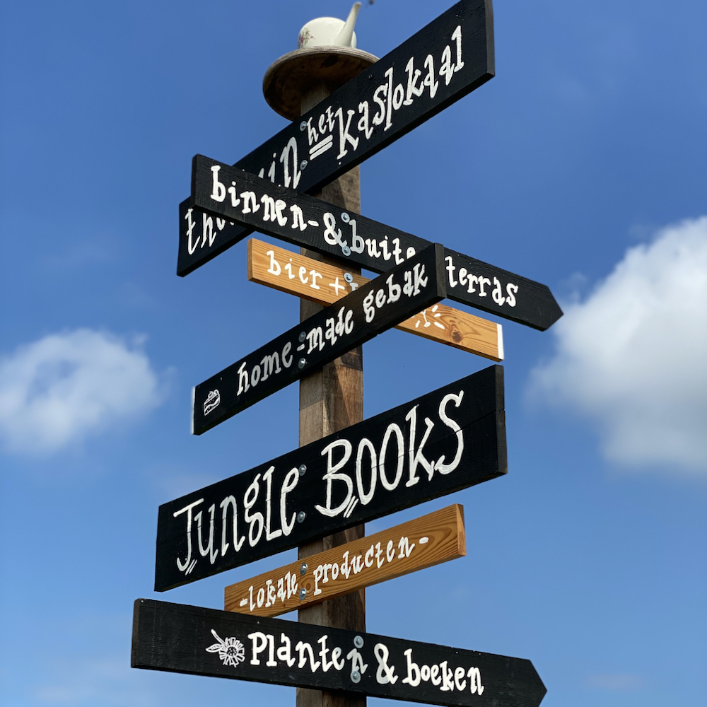 Houten bordjes met namen