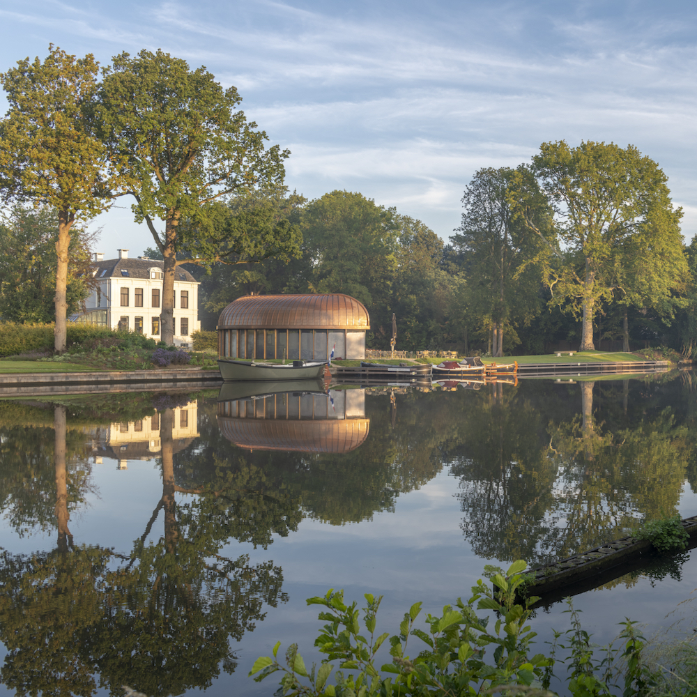 Theehuis aan de rivier de Vecht