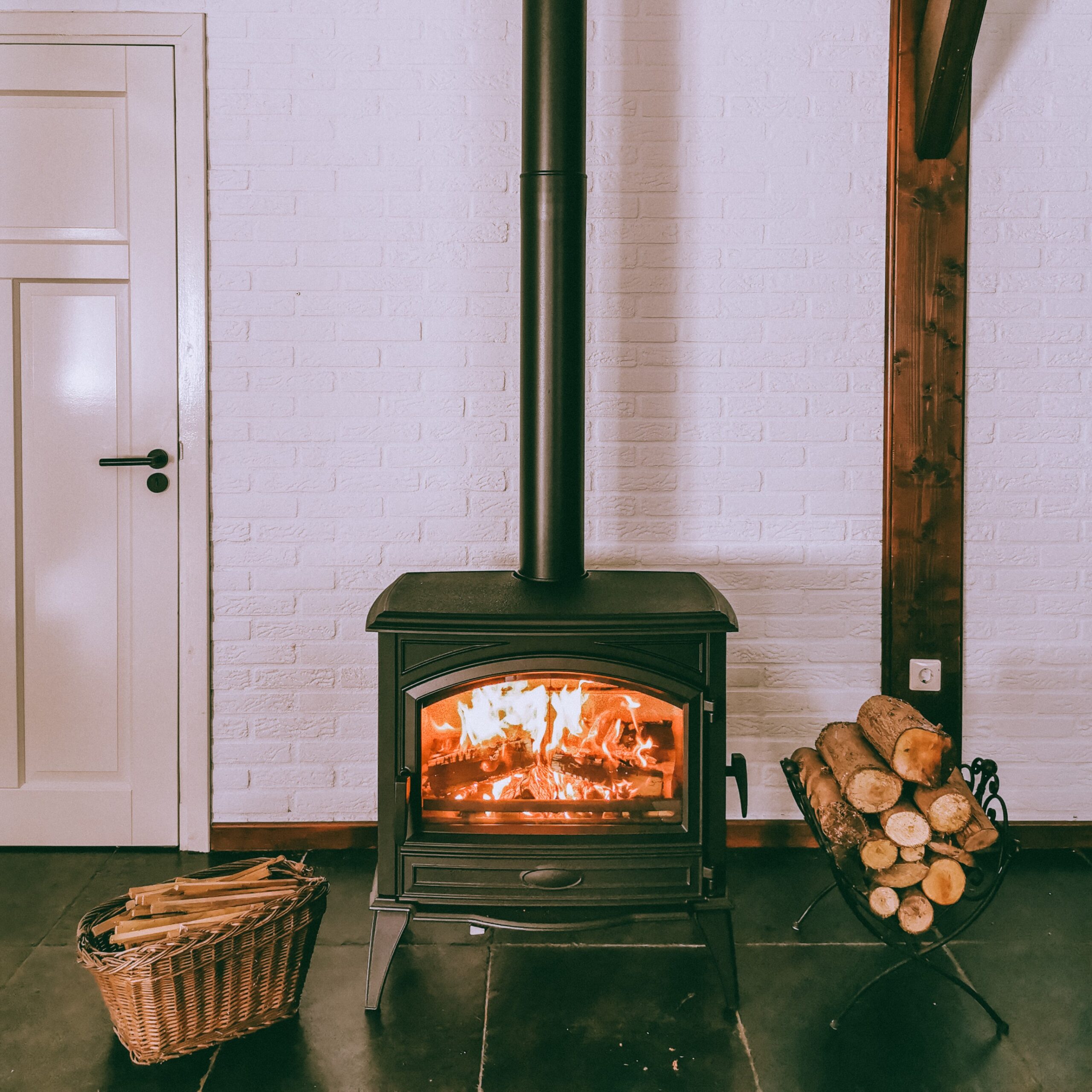 Gestookte houtkachel in een vakantiehuis in de Achterhoek