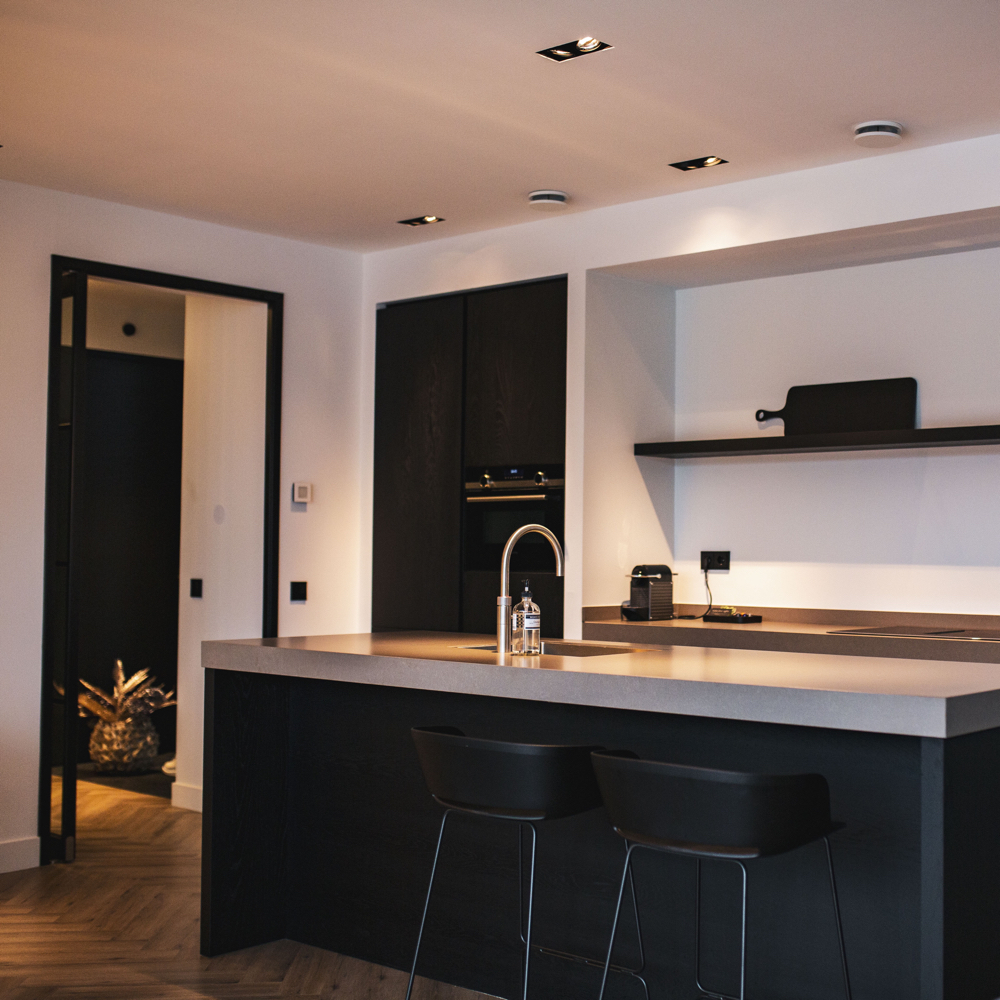 Keuken van alle luxe voorzien in de Watervilla's Kortenhoef