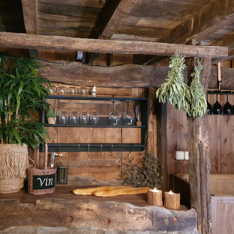 Detail van de wijnkamer