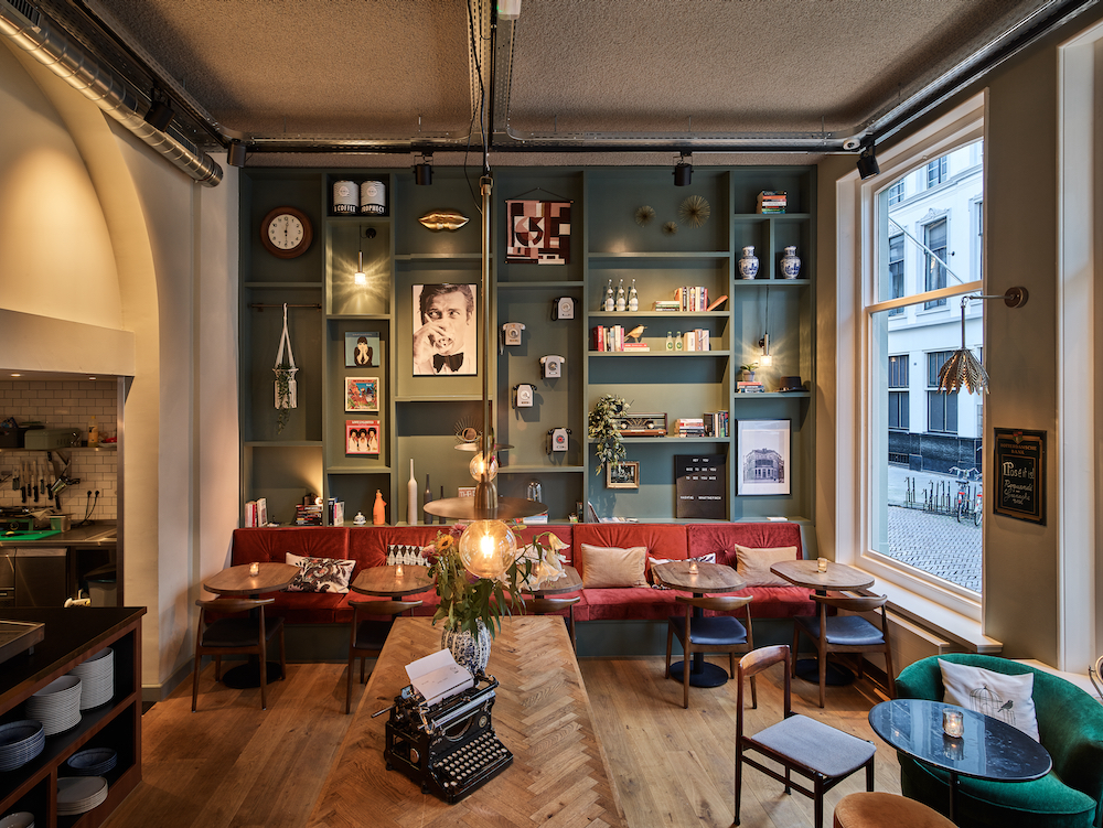 Lounge en bar in hotel in Deventer