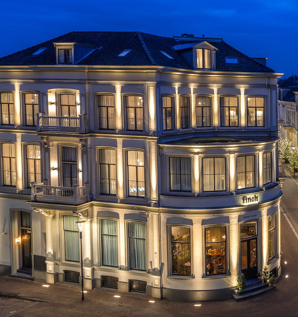 Boutique hotel in Deventer by night