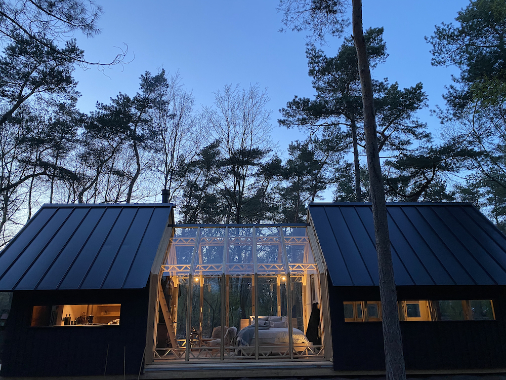 Cabin in de zonsondergang