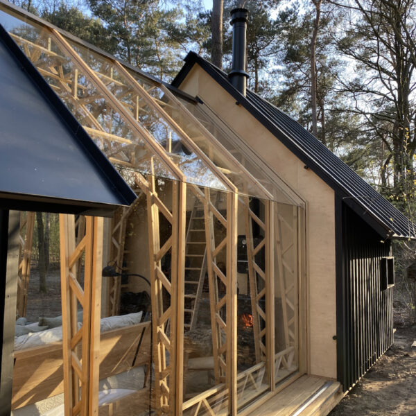 Zijkant van de schillen van Cabin ANNA