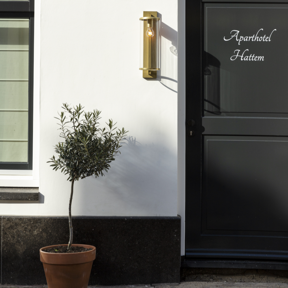 Voordeur hotel in Hattem