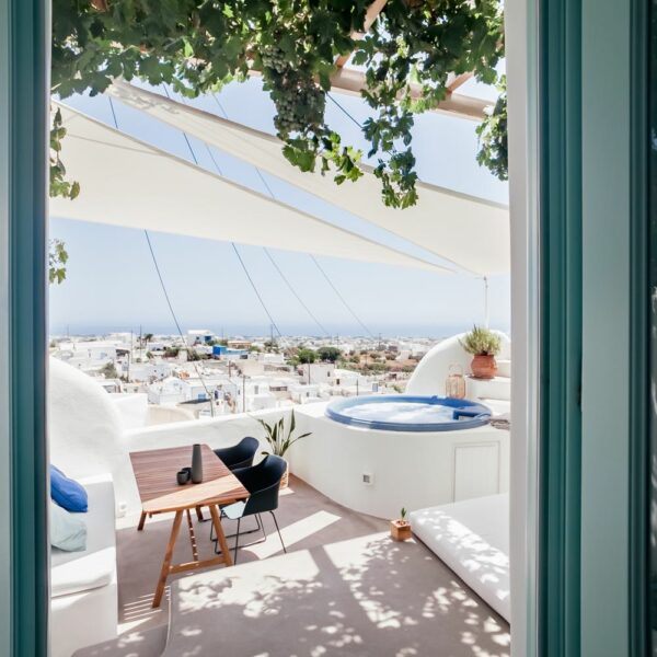 Hot tub bij vakantiehuis op Santorini