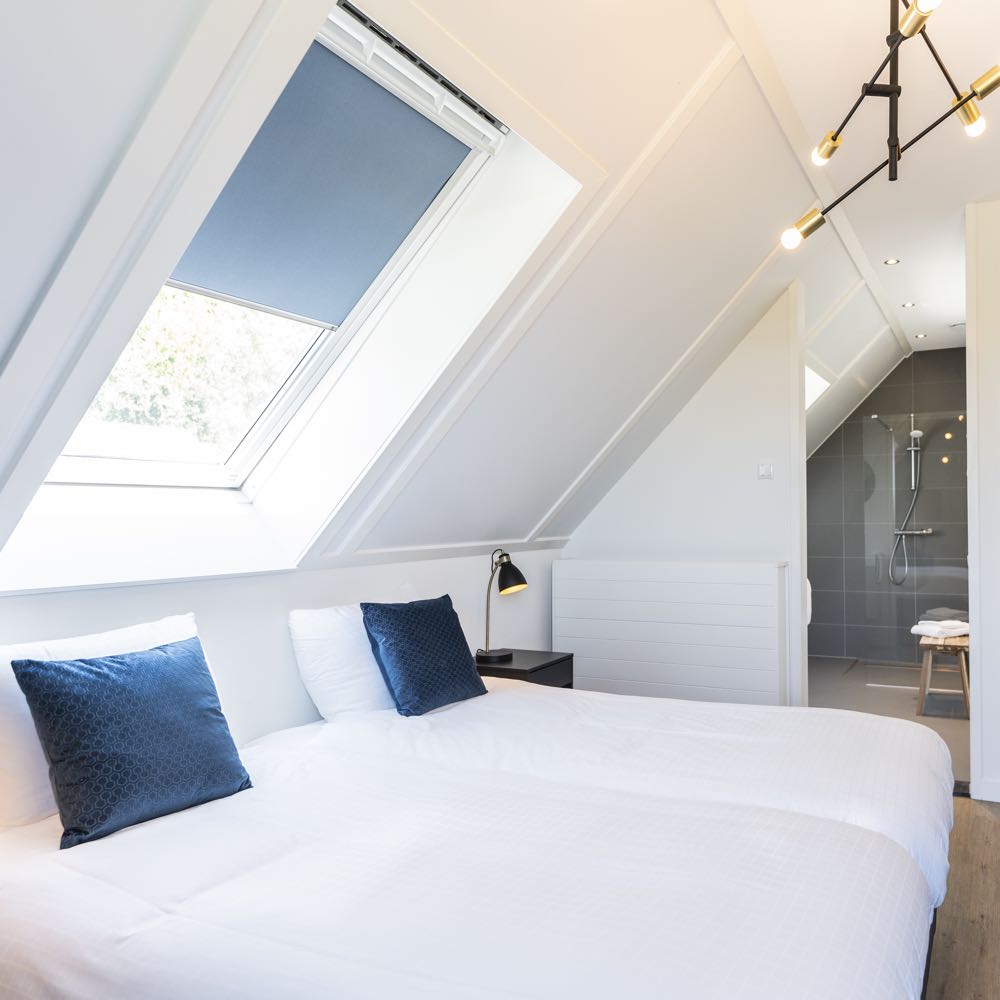 Moderne slaapkamer groepsaccommodatie Texel
