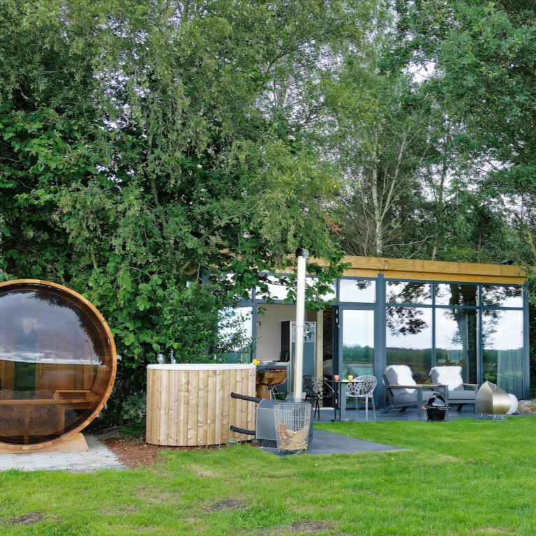 Modern vakantiehuis in Drenthe met sauna en hot tub