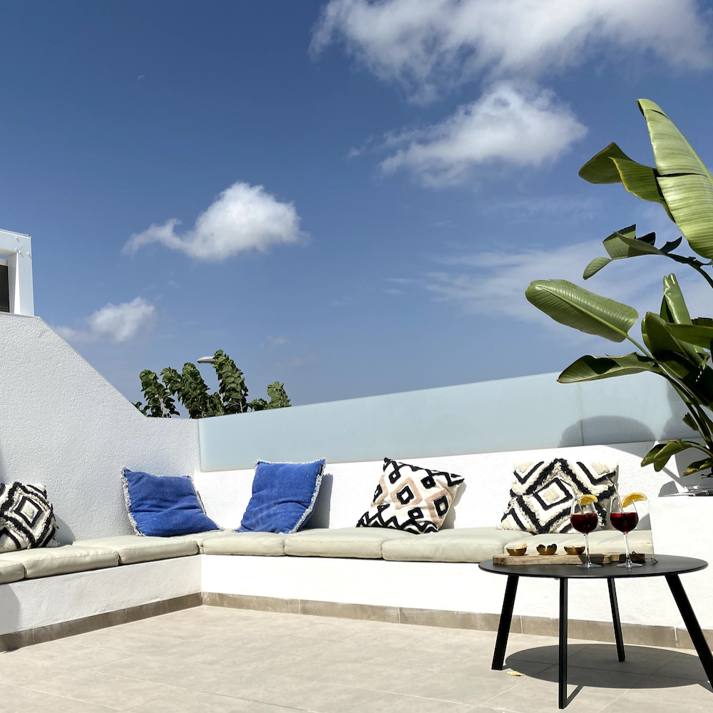 Eigen dakterras en lounge in een villa in Alicante