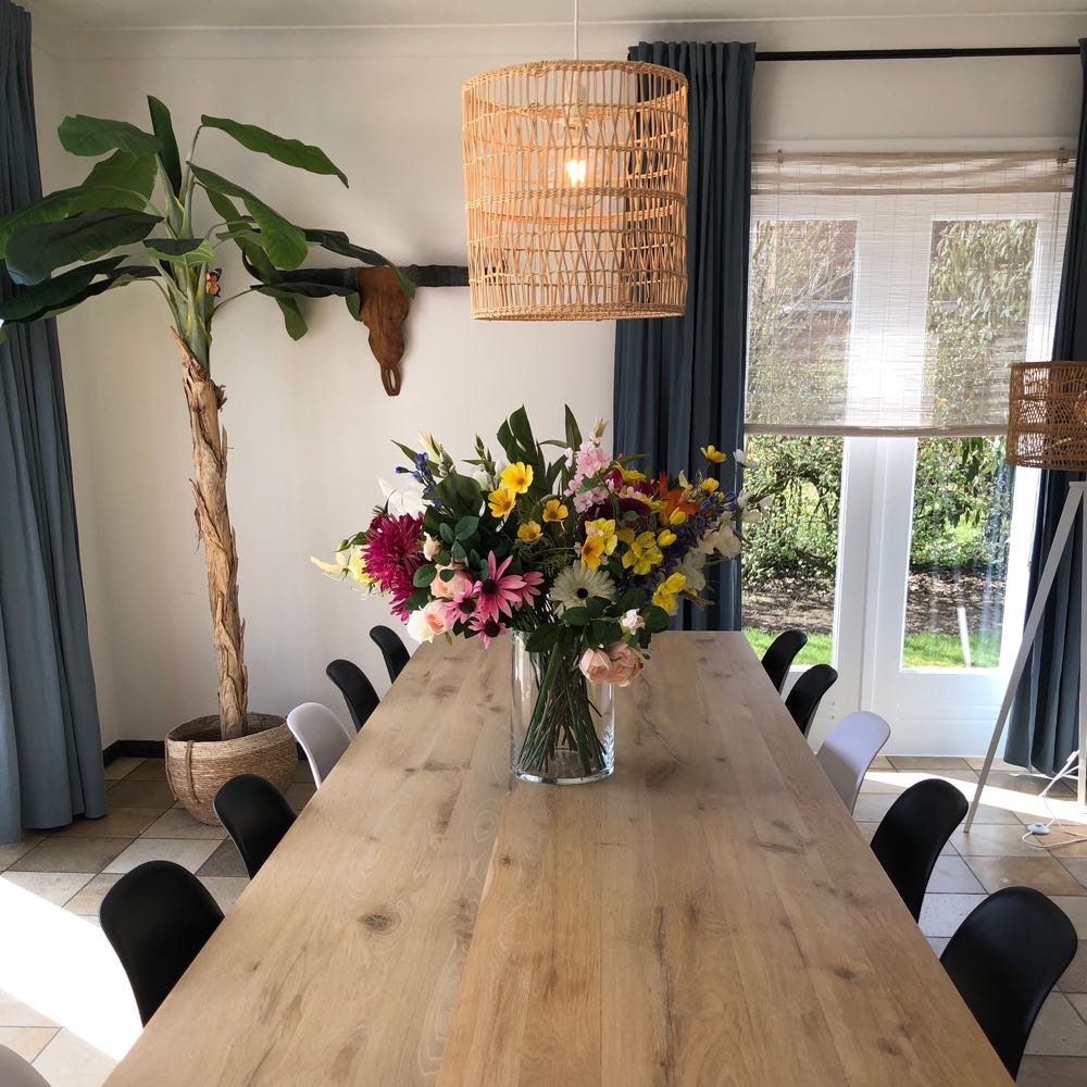 Grote eettafel in een vakantiehuis in Belgisch Limburg