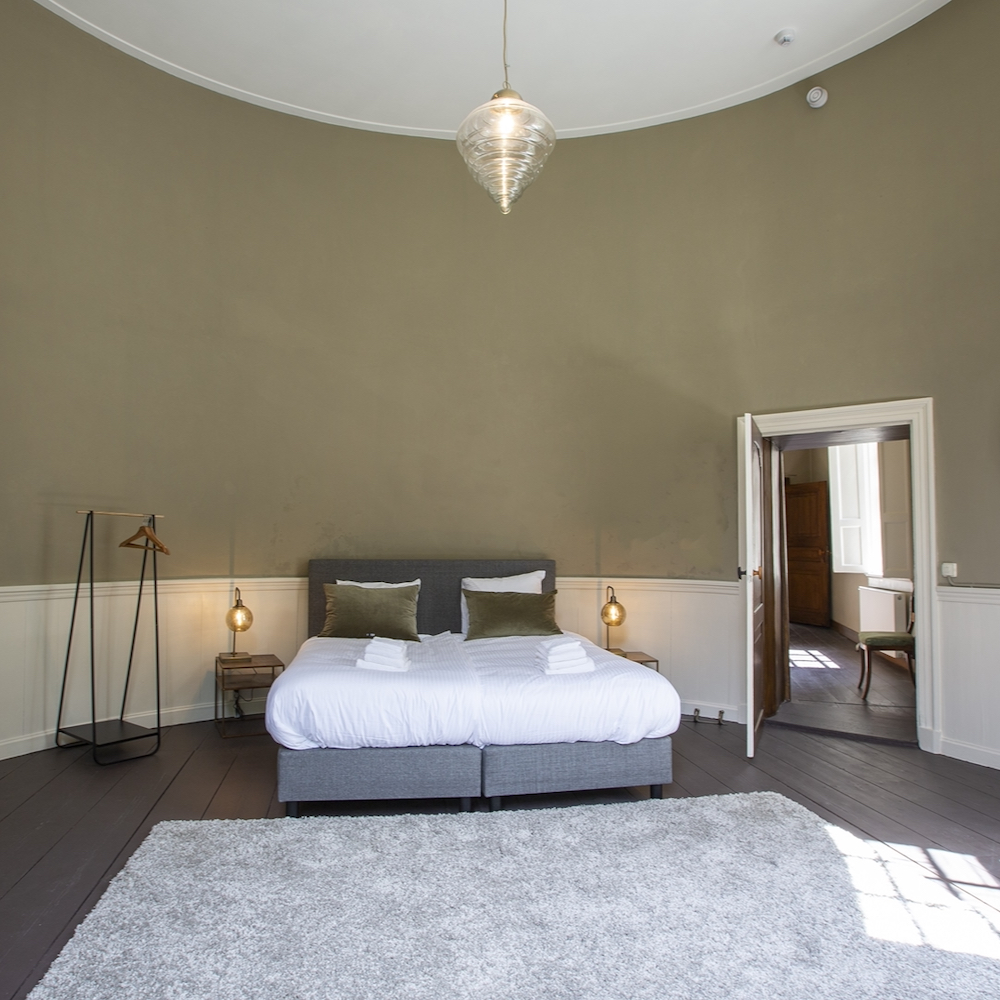 Suite in het kasteel met ruime kamer