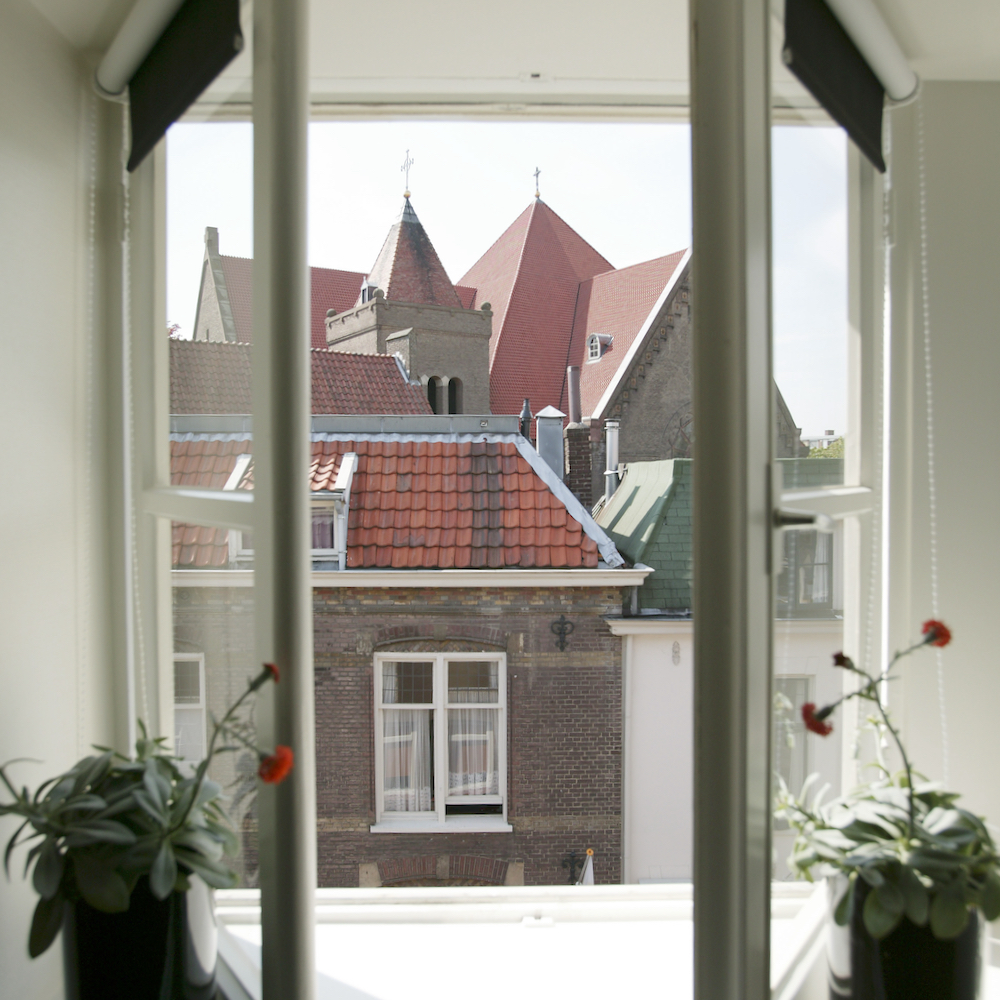 Uitzicht vanuit een hotelkamer over Wageningen