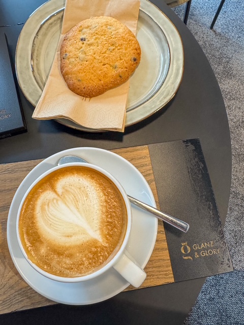Koffie en koek in Sölden
