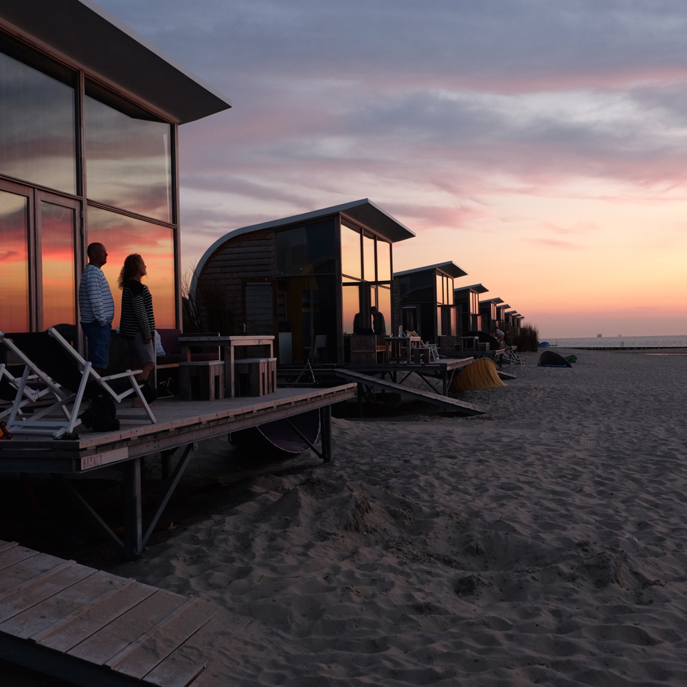 Einzigartige Strandhäuschen am Groede Strand in Zeeland.