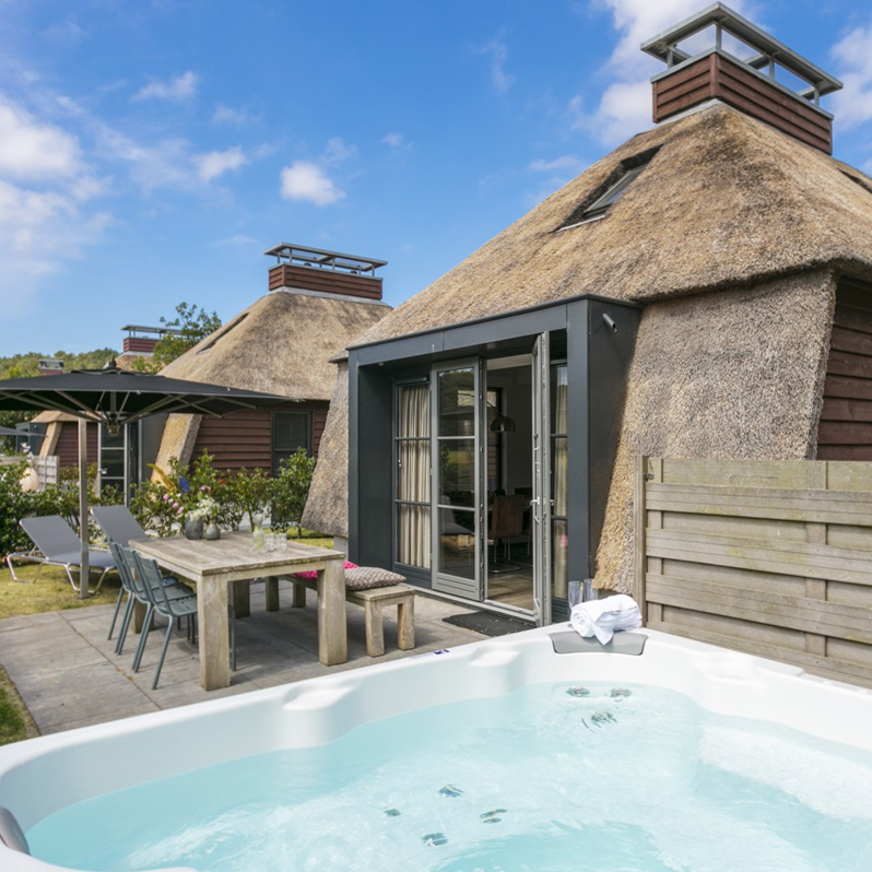 Luxuriöses Ferienhaus in einem kleinen Park in den Niederlanden