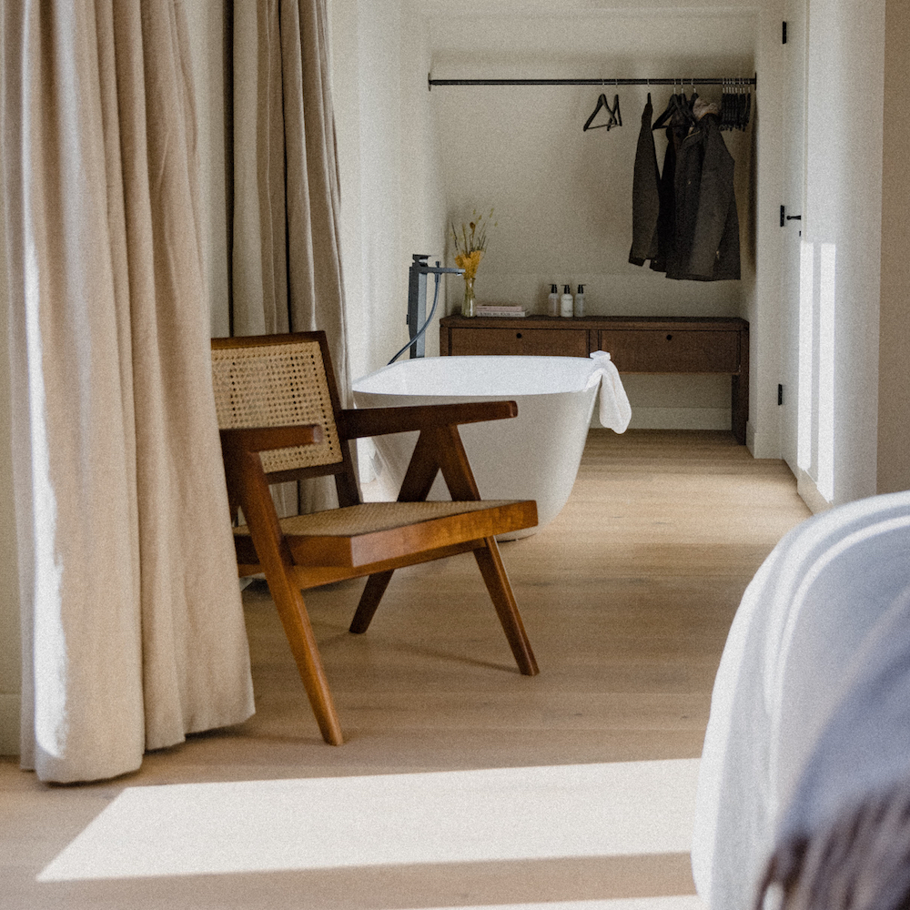 Suite mit freistehender Badewanne.