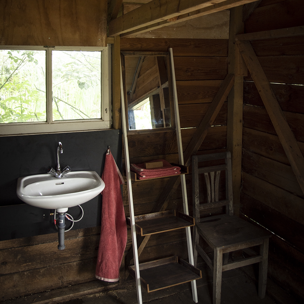 Badehaus in der Nähe des Kuppelzeltes