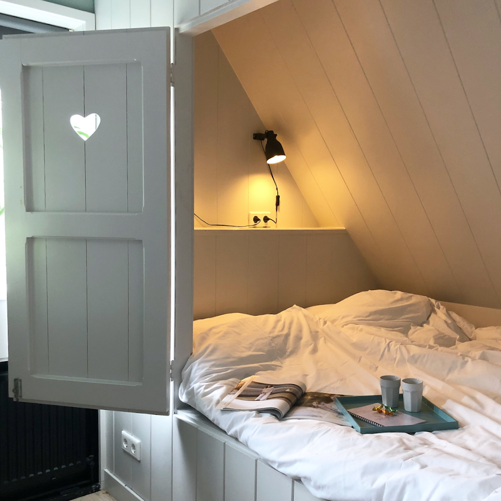 Hotel mit Bettgestell