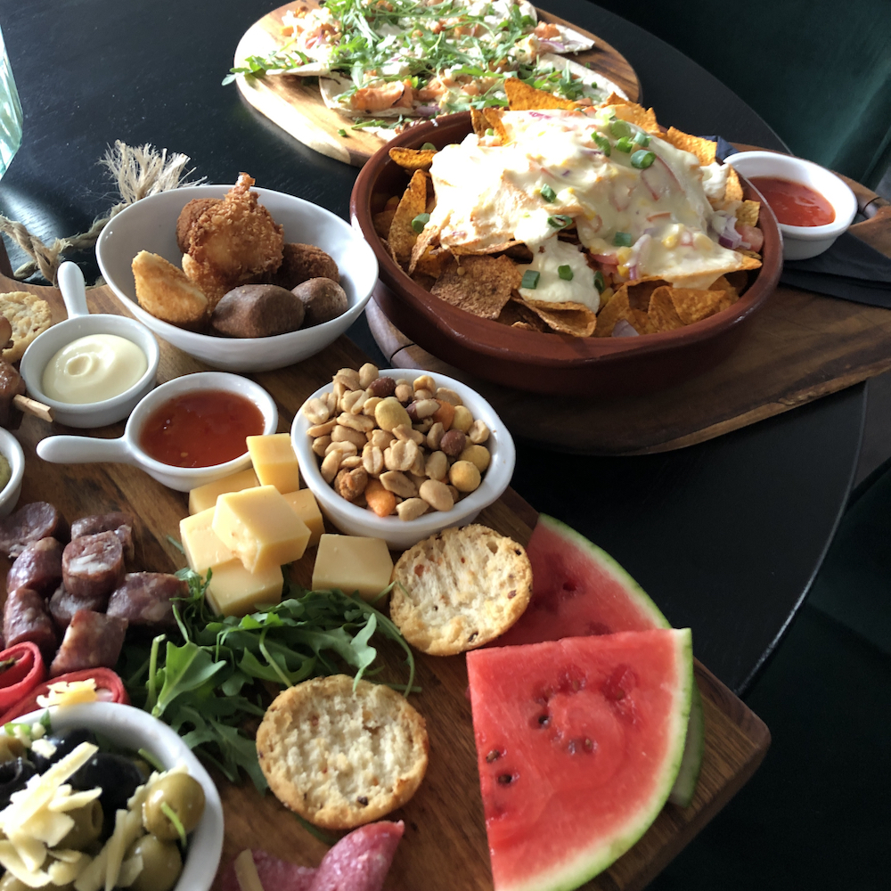 Regale für Getränke im Marenland