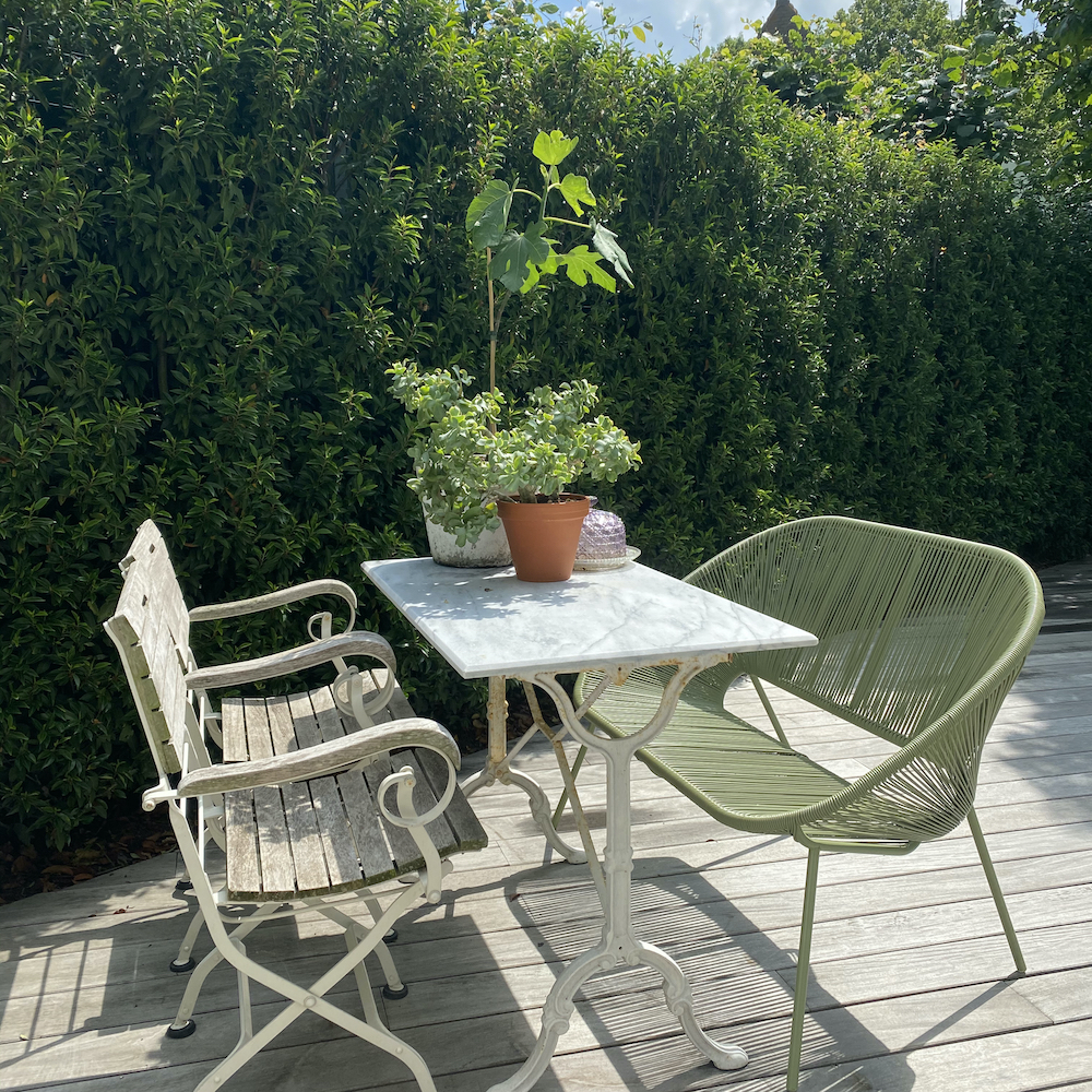 Sonnenterrasse im Garten des B&B in Middelburg