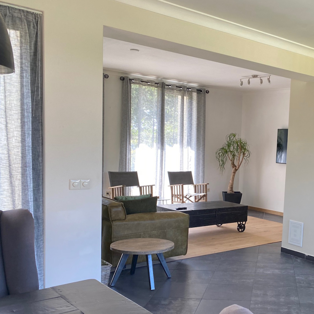 Blick in das Wohnzimmer der Villa