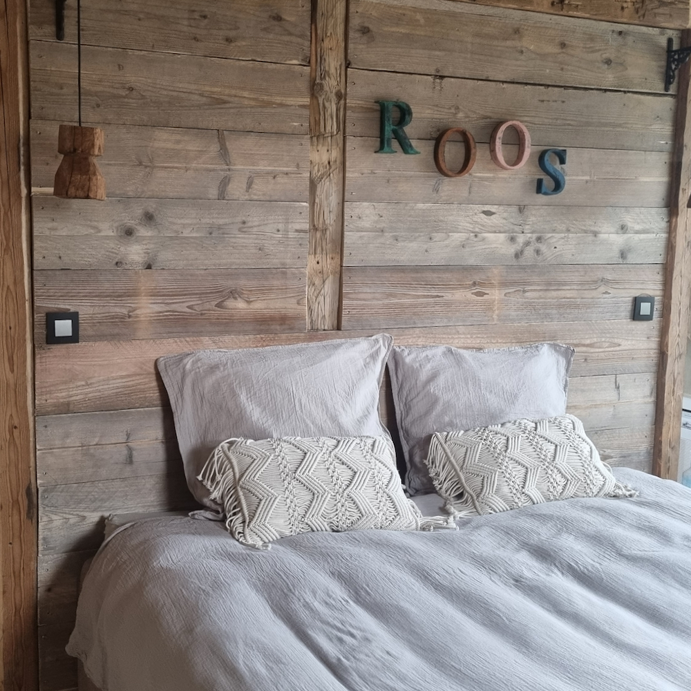 Schlafzimmer namens ROOS