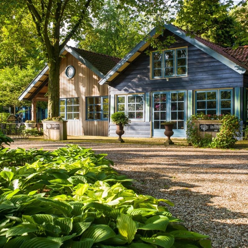 Teehaus in Twente im Sonnenlicht