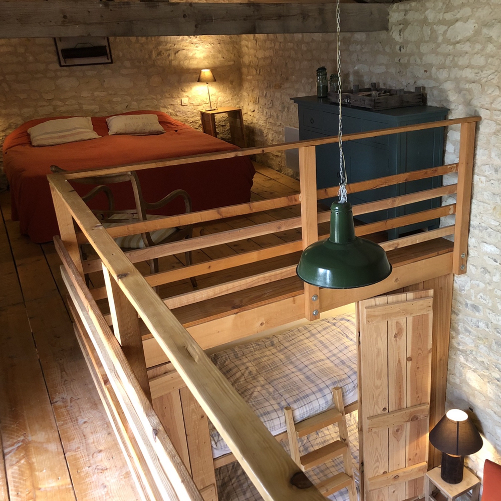 Familienzimmer mit Schlafzimmer im Hochparterre