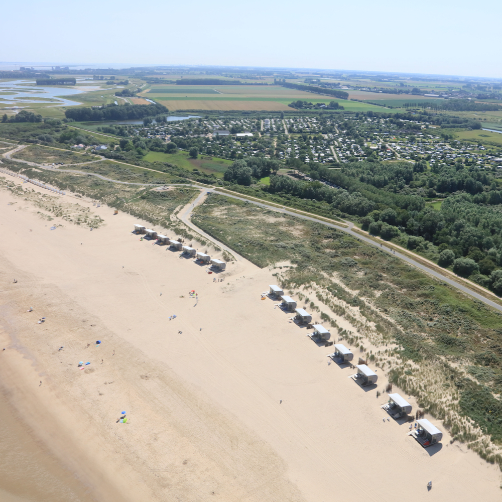 Luftaufnahme der Strandhäuser von Groede