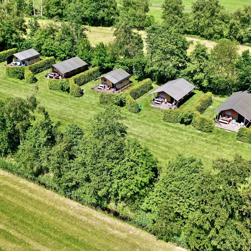 Safarizelte aus der Luft